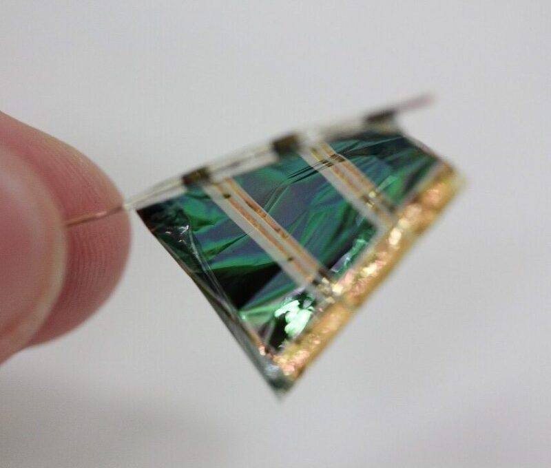 Efficient and durable ultra-thin solar cells